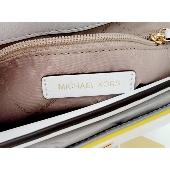 Michael Kors Manhattan Satchel - Picture 7 of 13